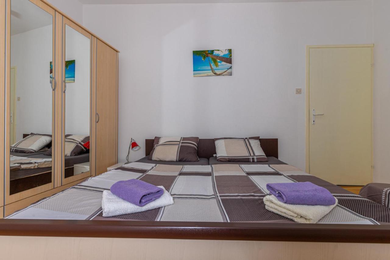 Apartmani Gabrijela Crikvenica Exterior photo
